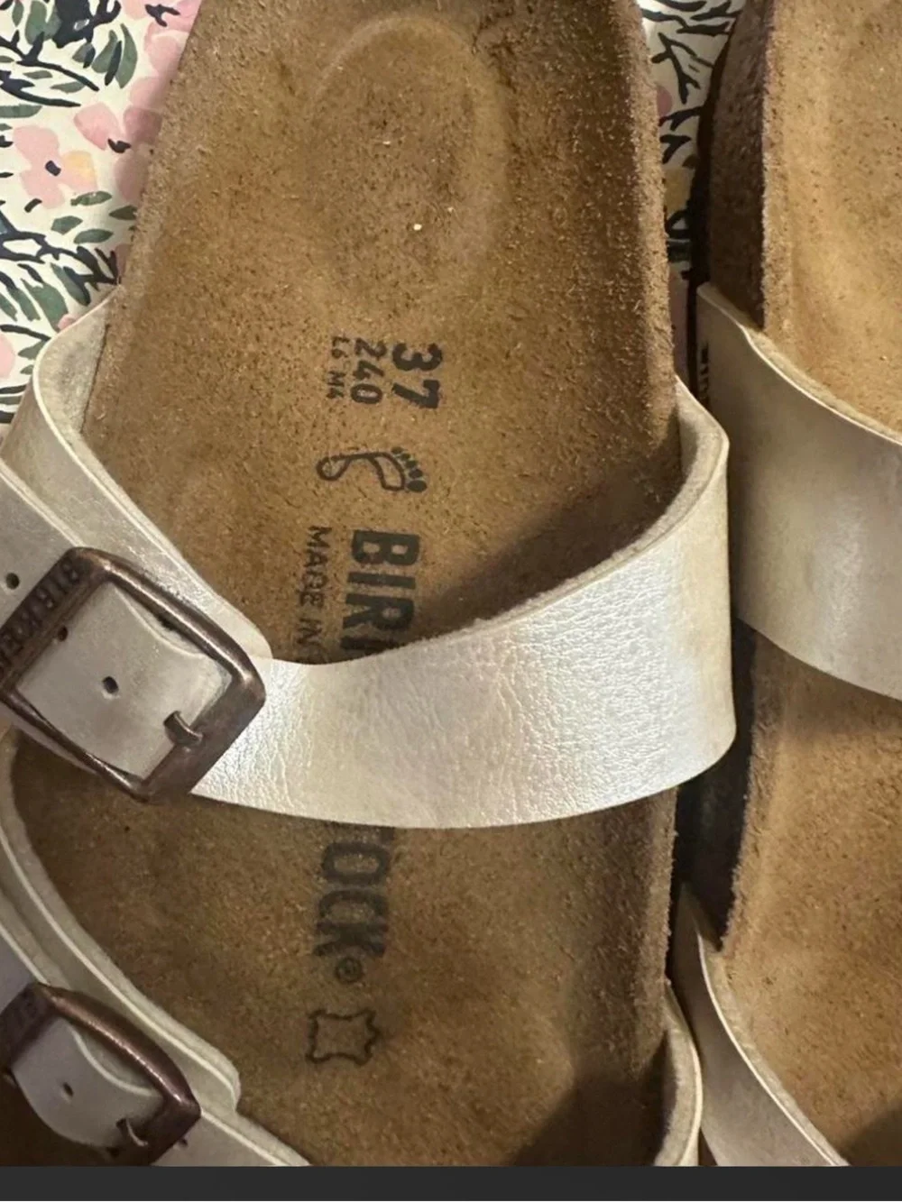 Birkenstock Women's Cream Leather Buckle Sandals